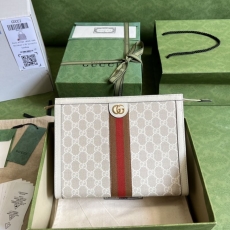 Gucci Clutch Bags